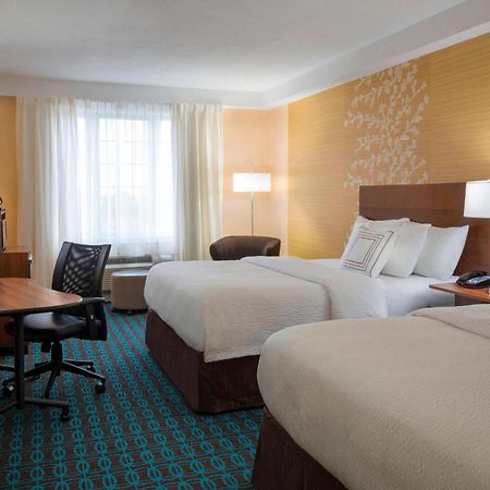Fairfield Inn & Suites By Marriott Ottawa Kanata מראה חיצוני תמונה