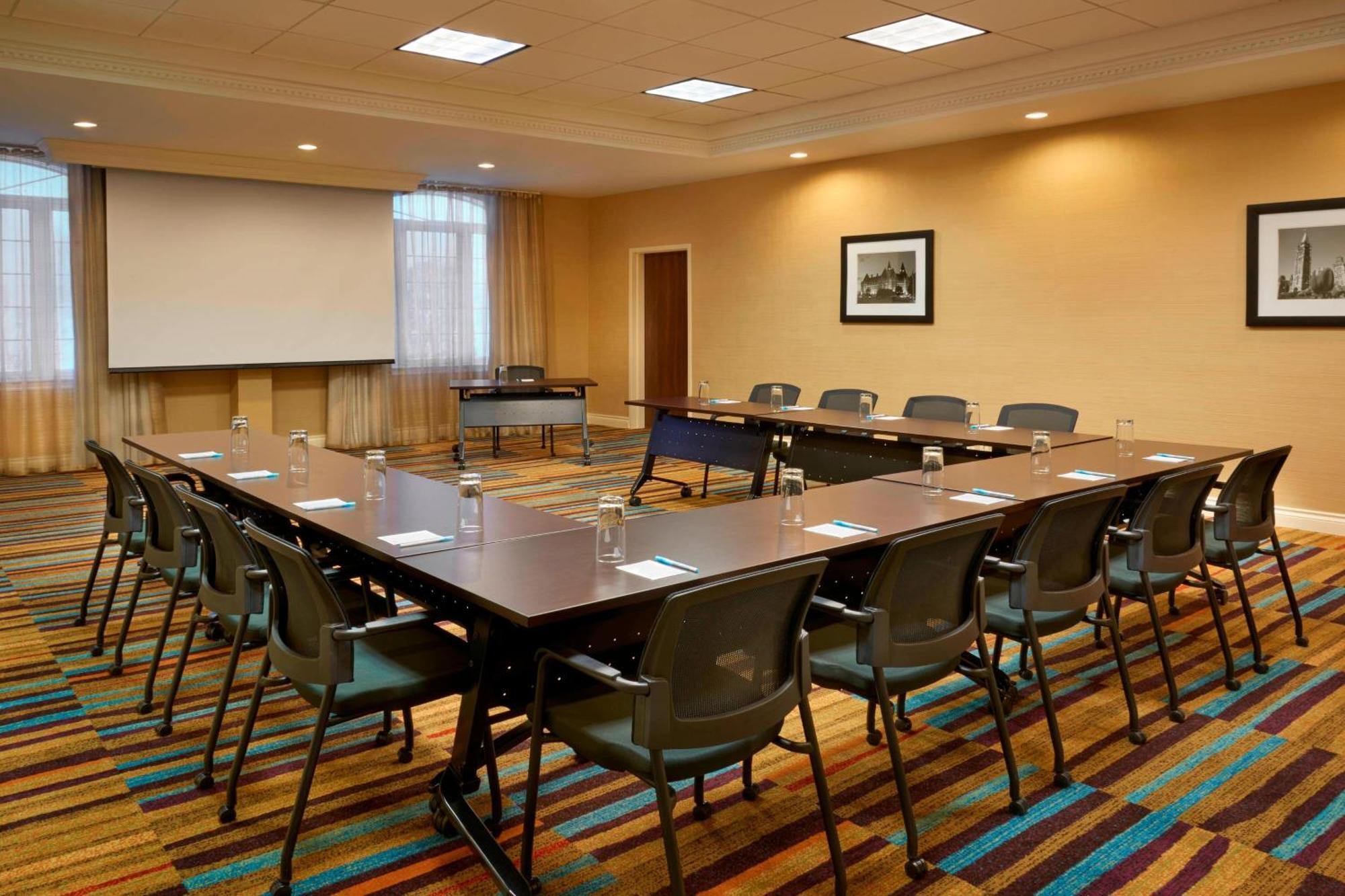 Fairfield Inn & Suites By Marriott Ottawa Kanata מראה חיצוני תמונה