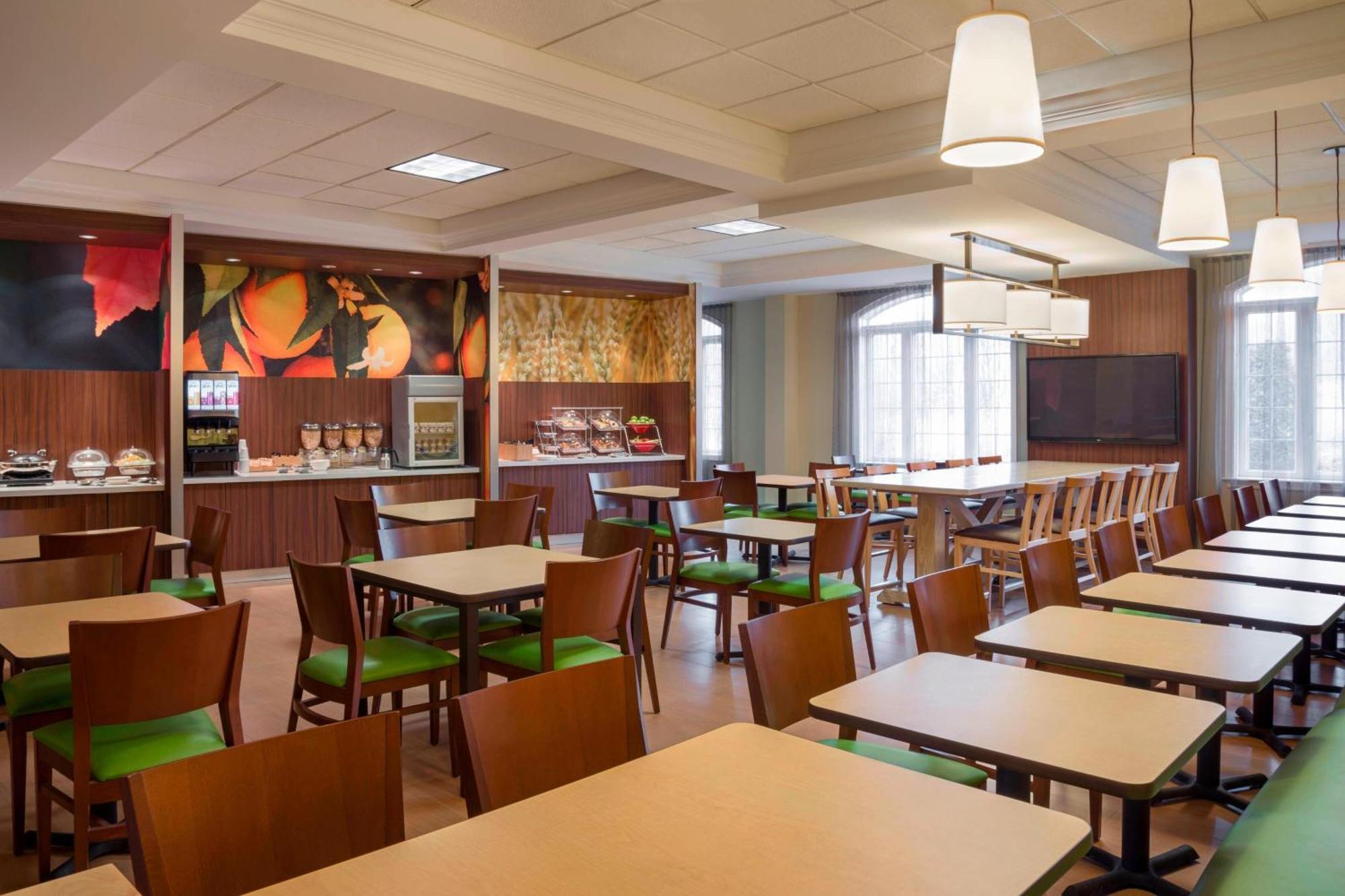 Fairfield Inn & Suites By Marriott Ottawa Kanata מראה חיצוני תמונה