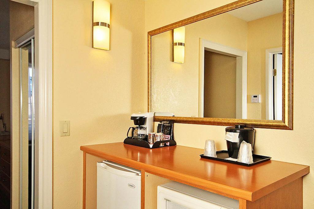 Fairfield Inn & Suites By Marriott Ottawa Kanata חדר תמונה